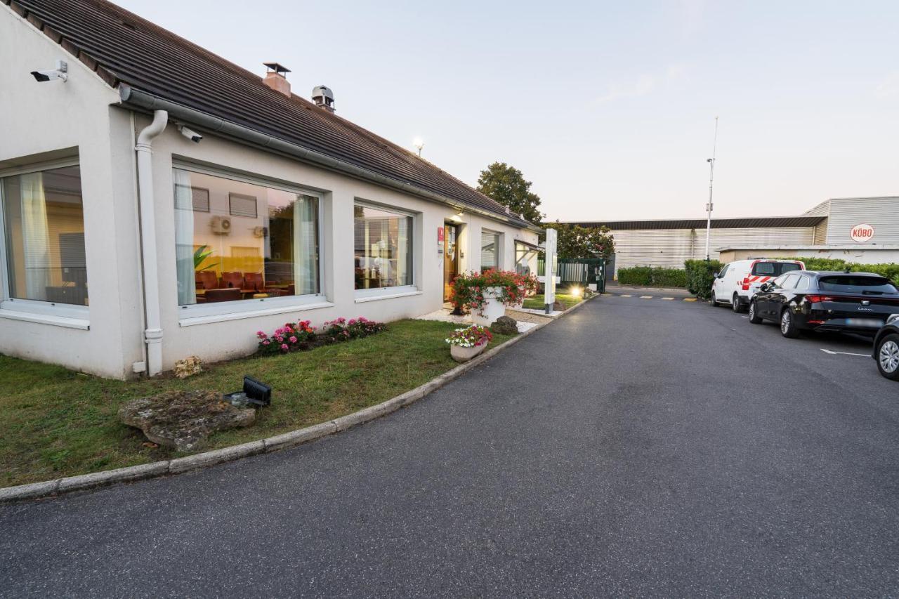 Campanile Montesson - Le Vesinet Hotel Екстериор снимка