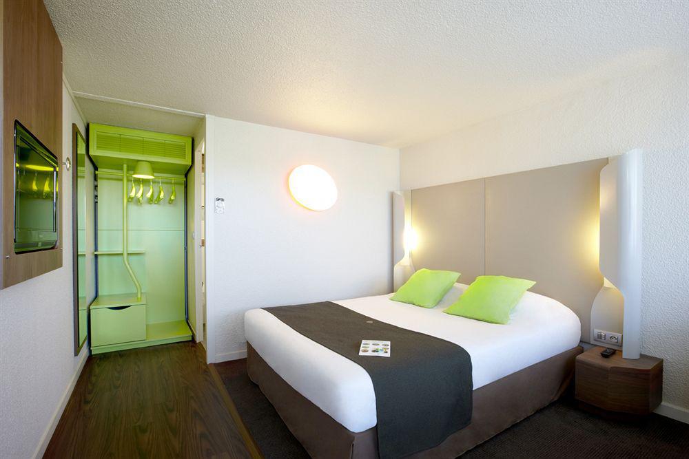 Campanile Montesson - Le Vesinet Hotel Екстериор снимка